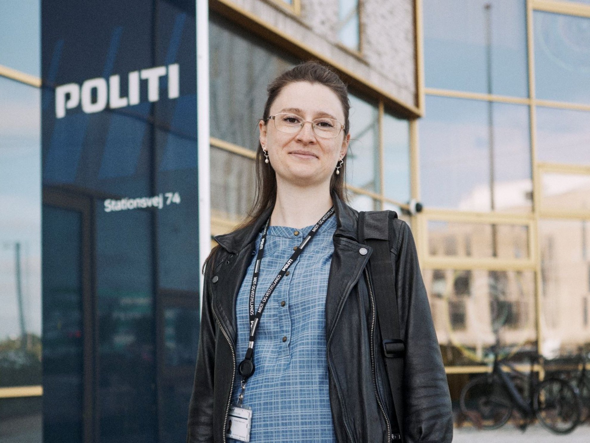 Læs interview med Kristina Kallestrup Portræt af Kristina Kallestrup, ansat ved Midt- og Vestjyllands Politi.